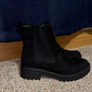 Serra Black Ankle Boots with Chunky Sole